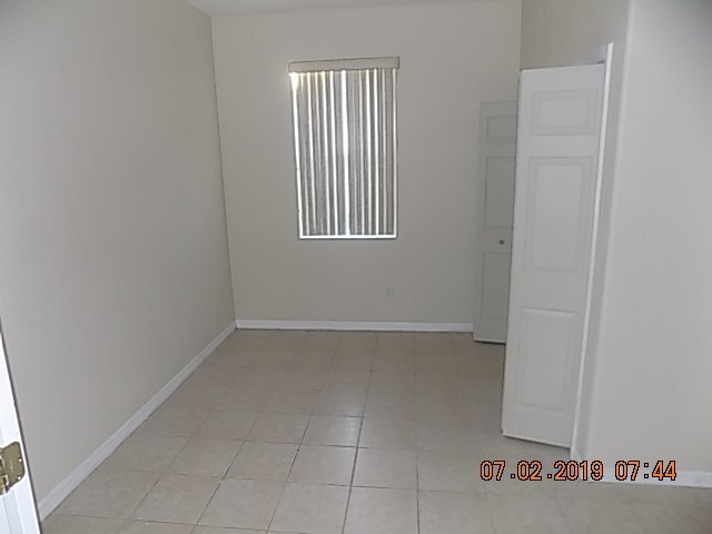 Building Photo - Spacious 3/2/2 in Land O Lakes