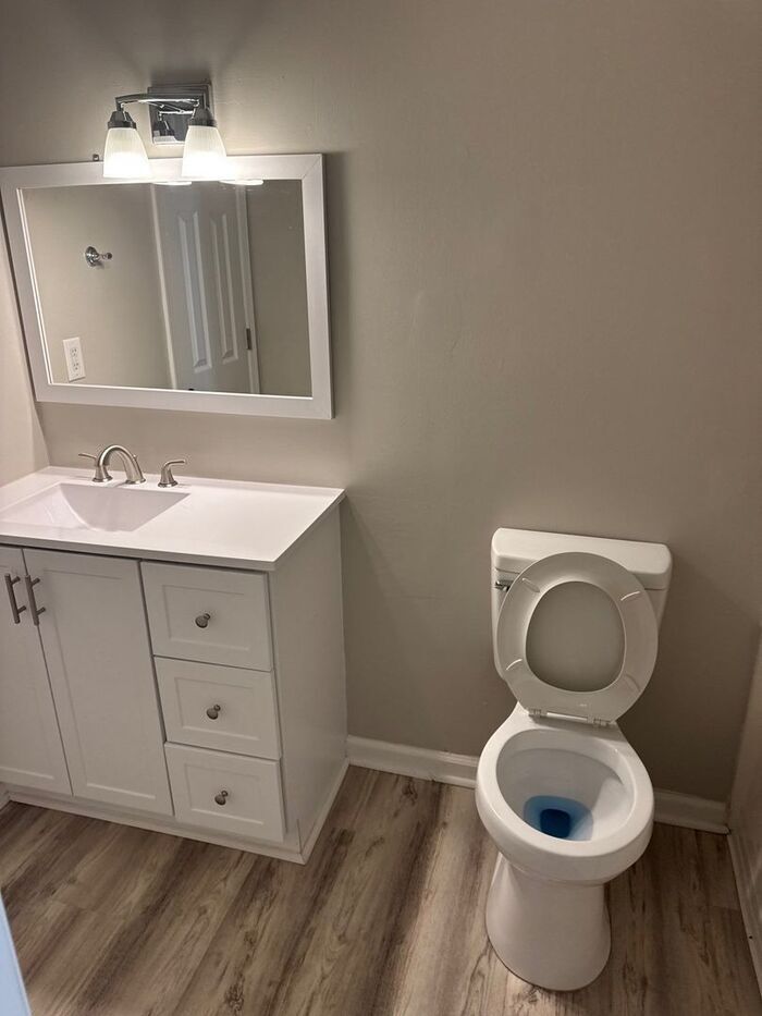 Building Photo - 114 Johnny Reb Dr