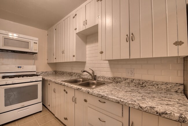 Building Photo - 620 NW 27th St