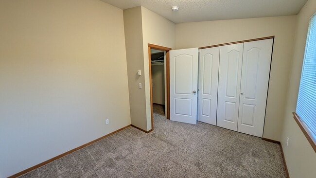 Building Photo - Wonderful townhouse in Forest Grove