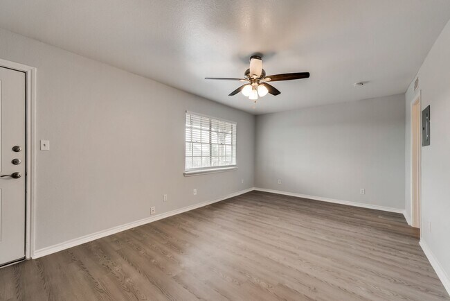 Interior Photo - The Sutton on Park Lane