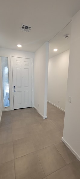 Building Photo - 20200 W Rancho Dr