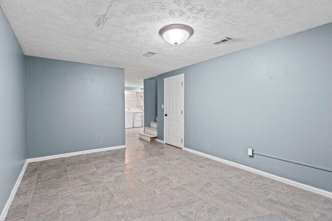 Building Photo - 1116 Shagbark Ln