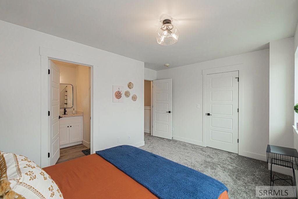 Building Photo - 676 E Court St