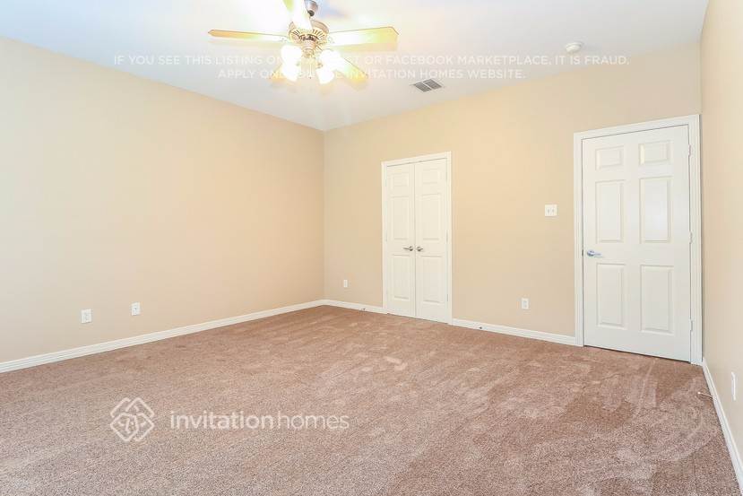 Building Photo - 2218 Summer Brook Dr
