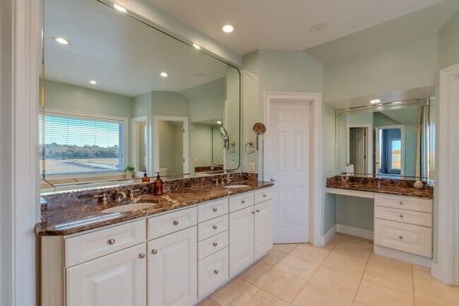 Building Photo - 87 Singleton Beach Rd