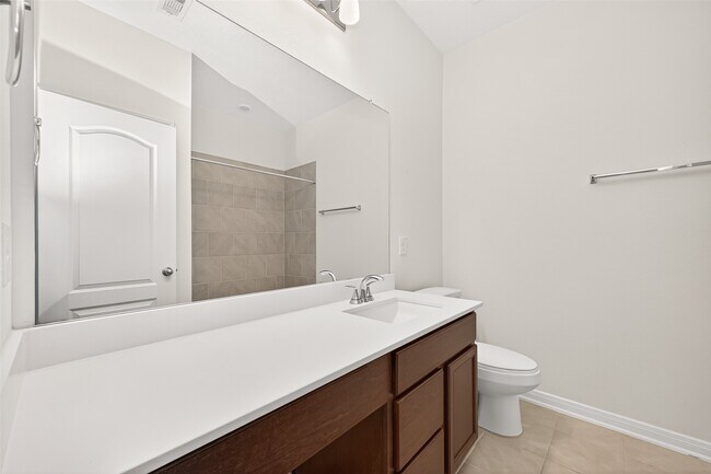 Building Photo - 12602 Blue Jay Dr