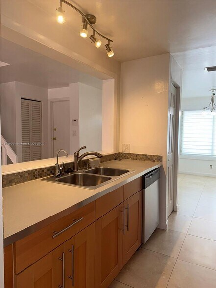 Building Photo - 8247 NW 8th Pl