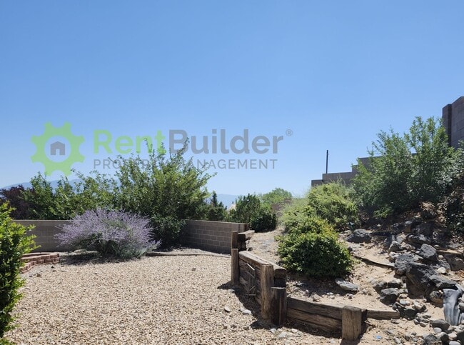 Building Photo - !!!WOW!!! PRICE REDUCTION JUST IN TIME FOR...