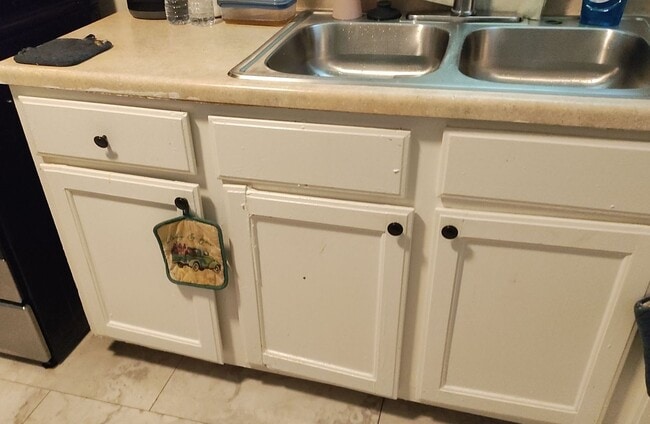 Building Photo - 2721 Napoleon St