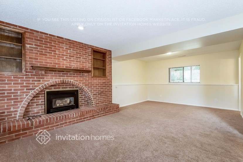 Building Photo - 2925 Rhapsody Dr