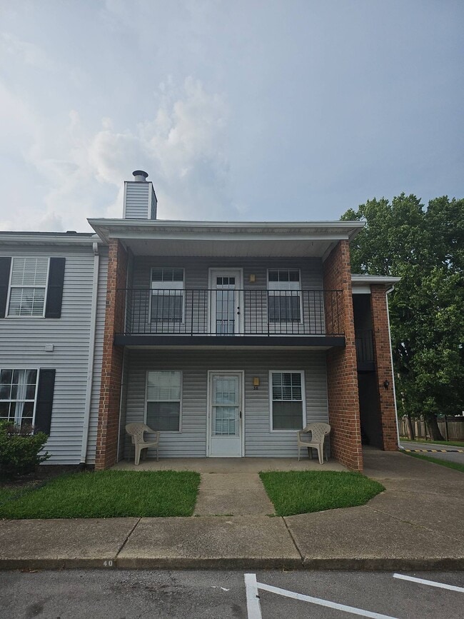Building Photo - 2258 Lebanon Pike