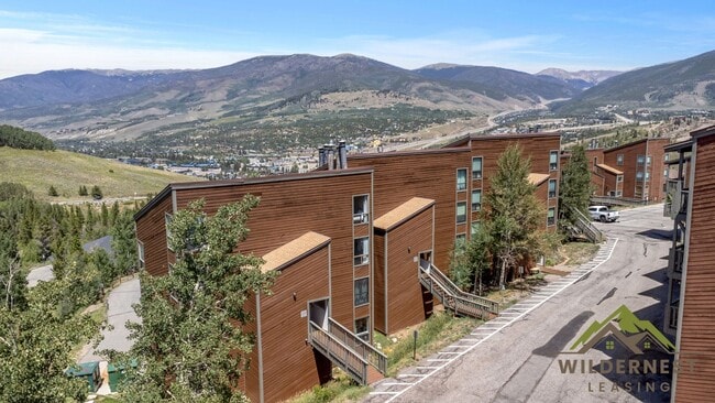 Building Photo - Winter Rental- Updated and quiet 2 bedroom...