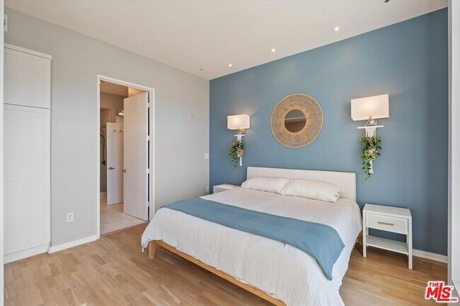 Building Photo - 13020 Pacific Promenade