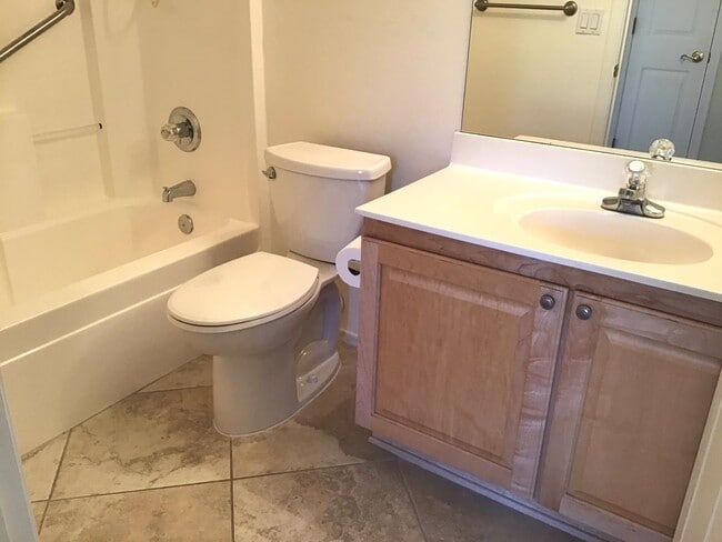 Building Photo - 3Bd/2ba Nice, clean in Rancho Vistoso, 3 Car Garage, Oro Valley