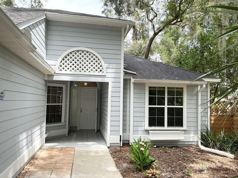 Building Photo - 12332 NW 7th Ln