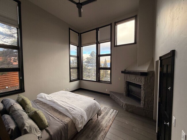 Building Photo - Gorgeous furnishings, Views, Luxury, Deck, Fireplaces, 4 bedroom in Breckenridge. Winter Seasonal...