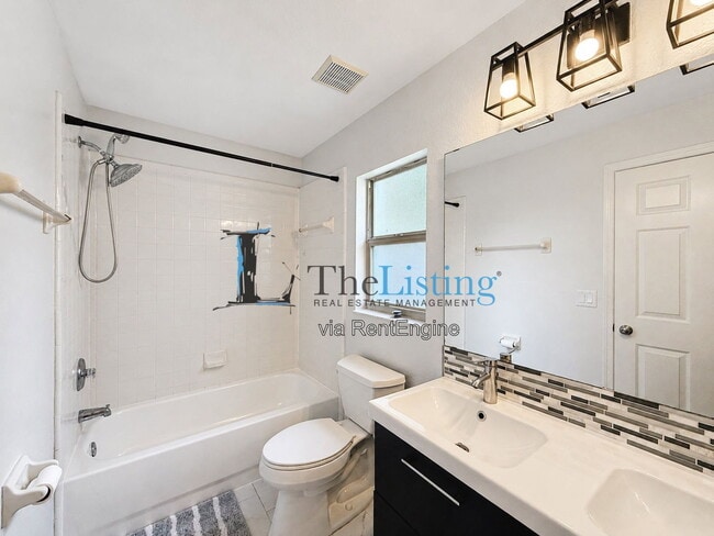 Building Photo - 1084 Amanda Kay Cir