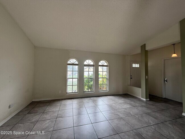 Building Photo - 3506 Egret Dr