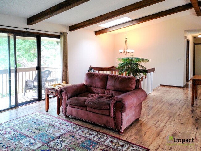 Building Photo - 5005 Sunbird Cliffs Dr