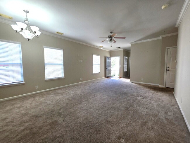 Building Photo - 2 BR Harbor Village Condo