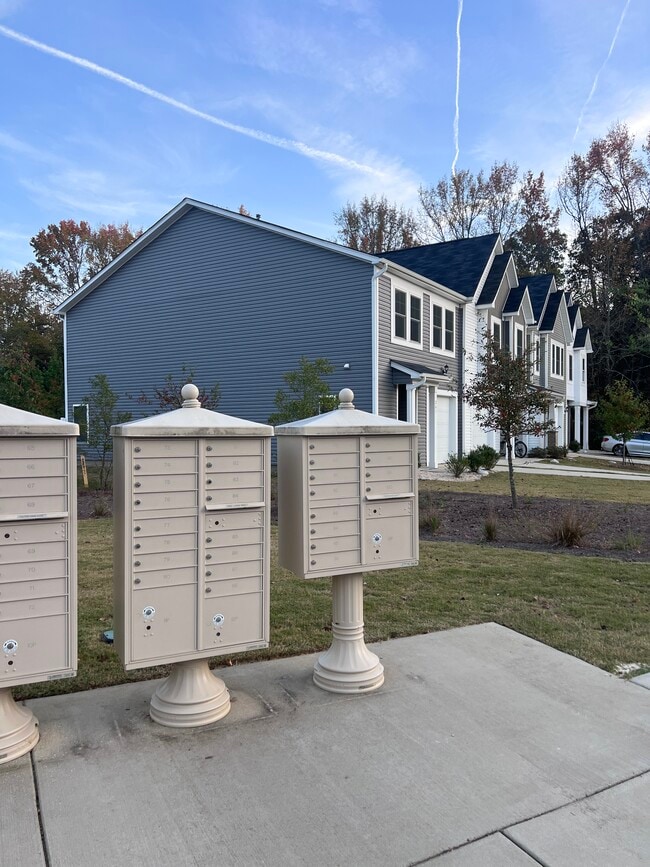 Building Photo - 192bmw