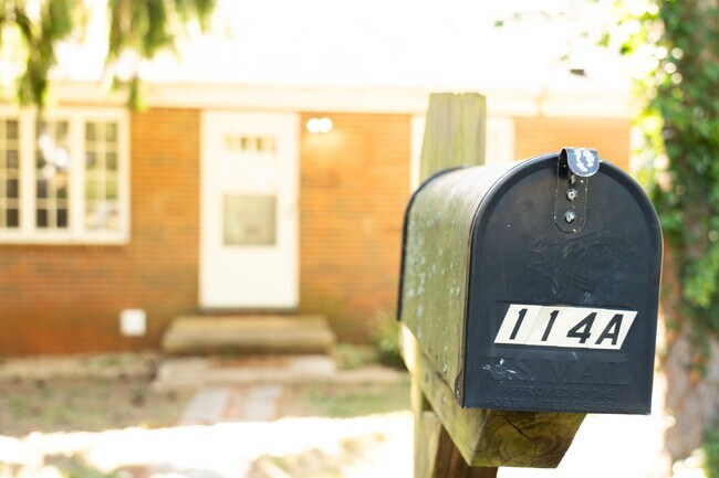 Building Photo - 114 Stratford Ct