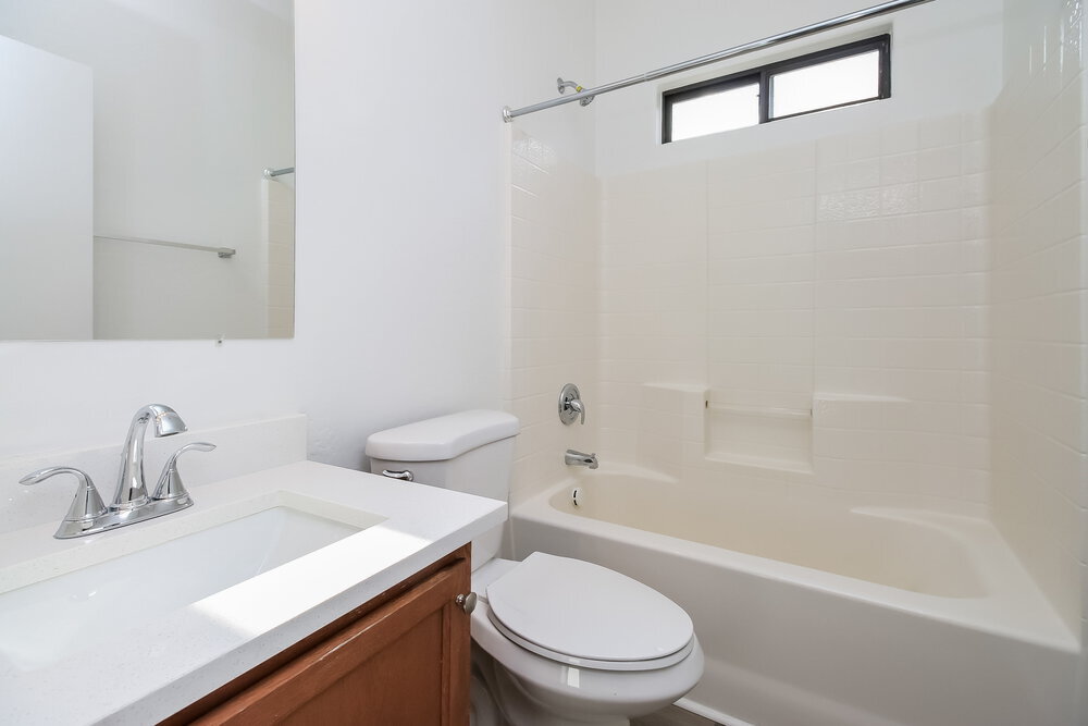 Building Photo - 2593 S Powell Rd