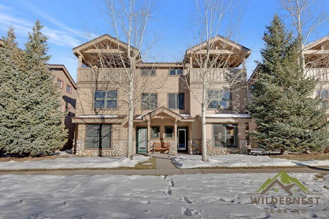 Building Photo - WINTER RENTAL-Beautiful 2 Bedroom Townhome Near Shops/Dining with Garage in Frisco, utilities inc...