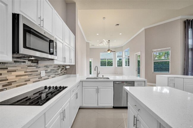 Building Photo - 8006 N Savannah Cir