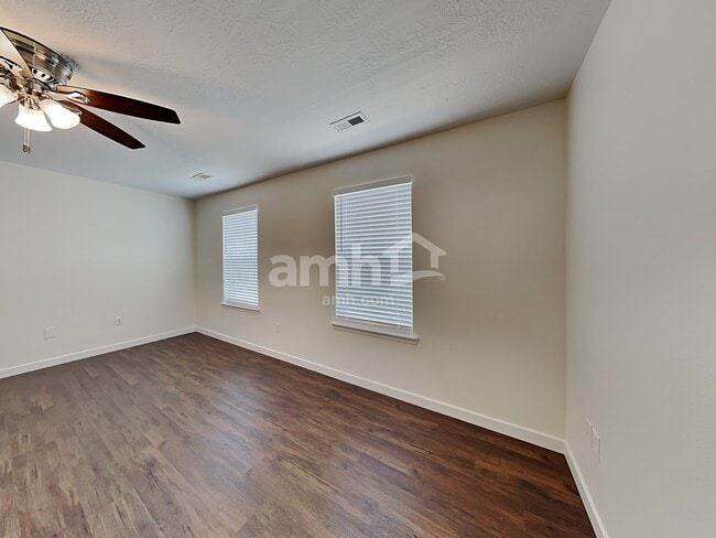 Building Photo - 9201 W Shelterwood Dr