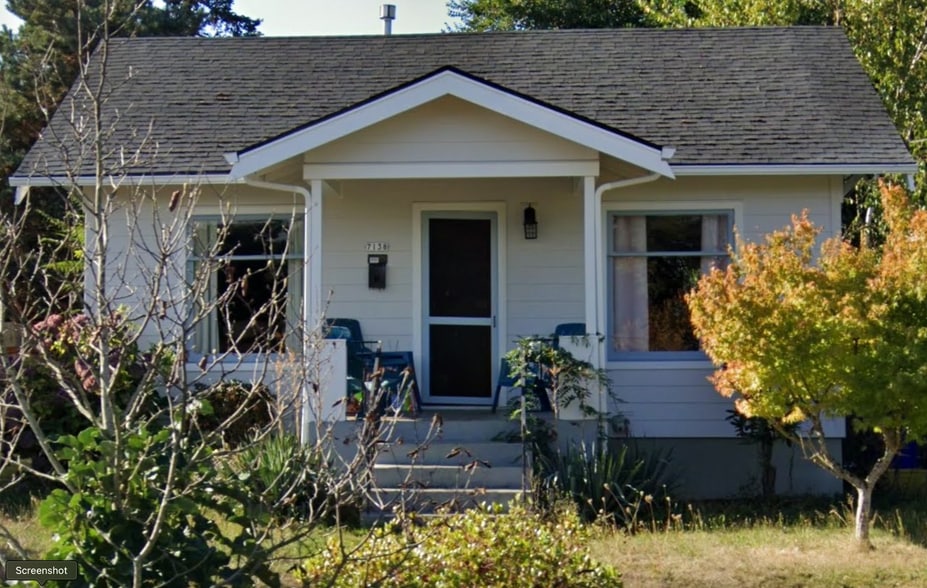 Exterior - 7138 N Central St