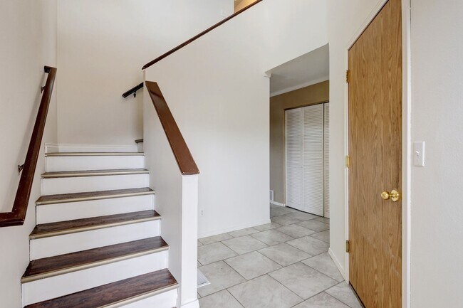 Building Photo - East Anchorage Home Near Trails & Parks; W/D in unit, Garage, Fenced Yard; Quick Access to JBER