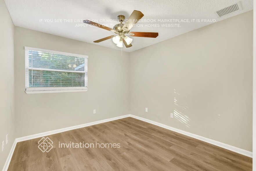 Building Photo - 5204 Acoma Ave