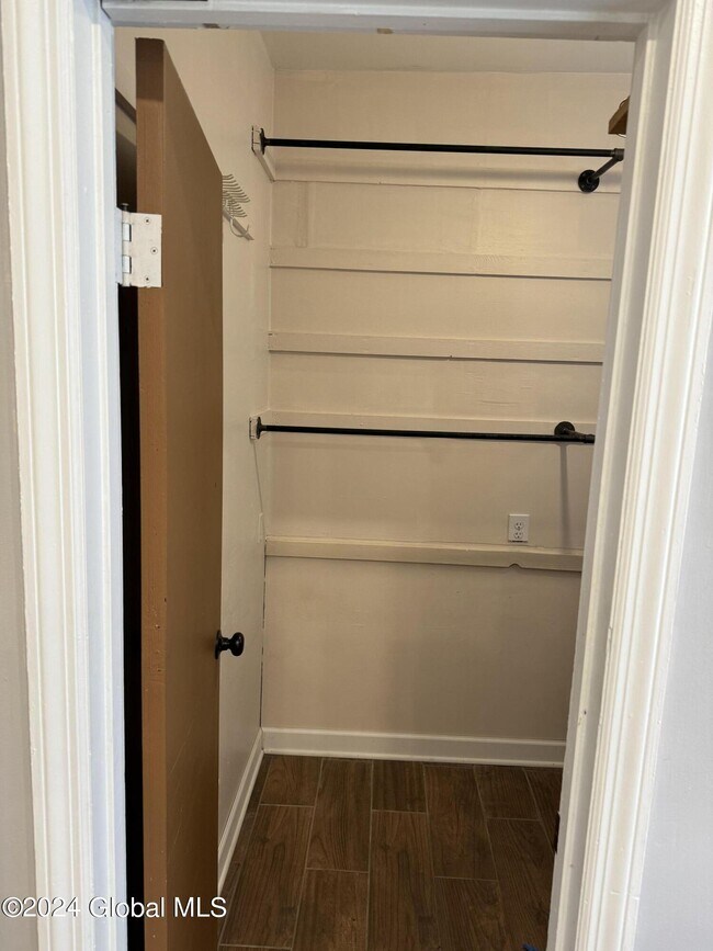 Building Photo - 20 Jay St