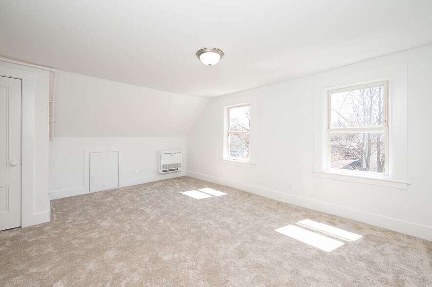 Very large living room - 361 Miller Ave
