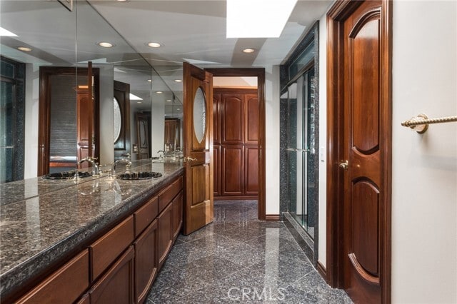 Building Photo - 16132 Santa Barbara Ln