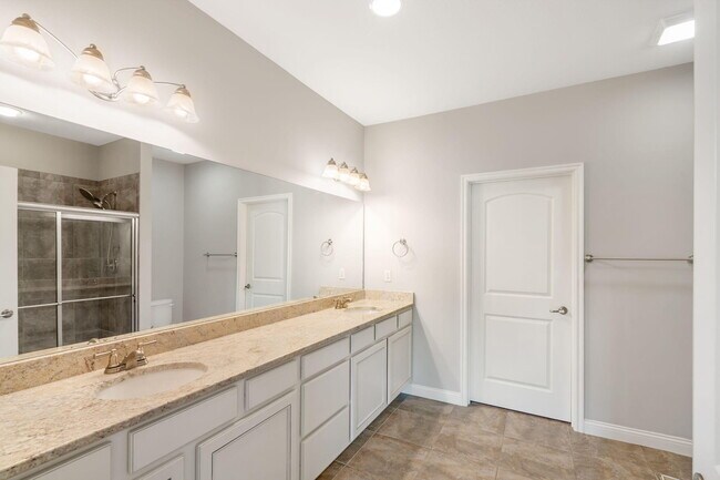Building Photo - 2420 Boulder Springs Dr