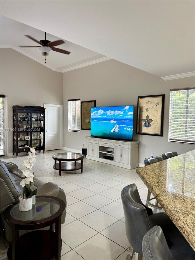 Building Photo - 2239 SE 19th Ave