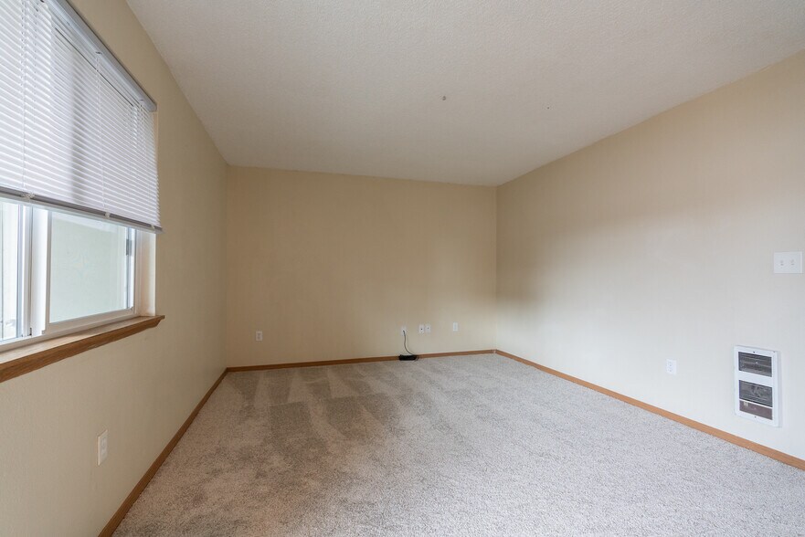 Building Photo - 5607 76th St W