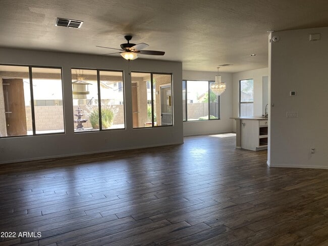Building Photo - 5171 W Karen Dr