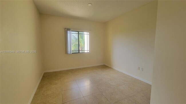 Building Photo - 3018 Alcazar Pl