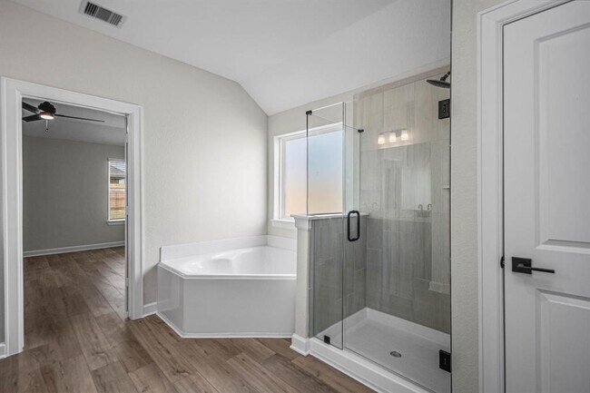 Building Photo - 3109 Banyan Dr