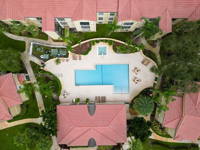 Building Photo - 777 Riverside Dr