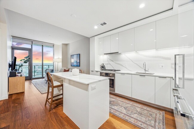 Building Photo - 44 East Ave