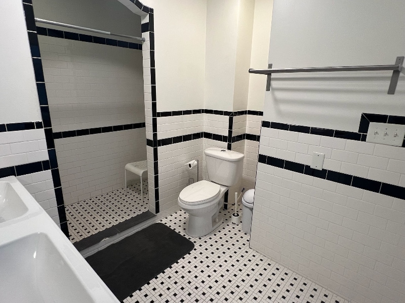 Building Photo - 108 2nd St SW