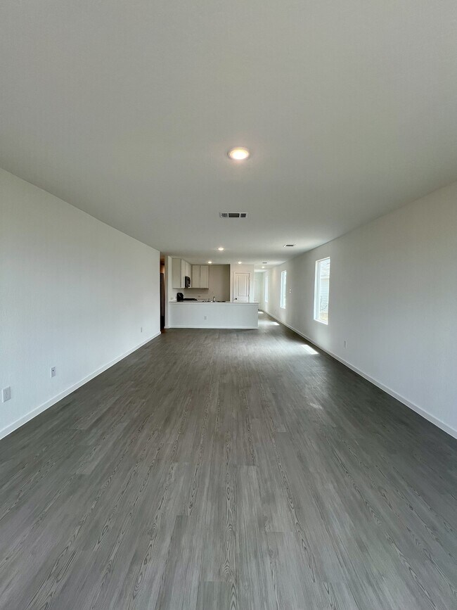 Building Photo - 9178 Trails End