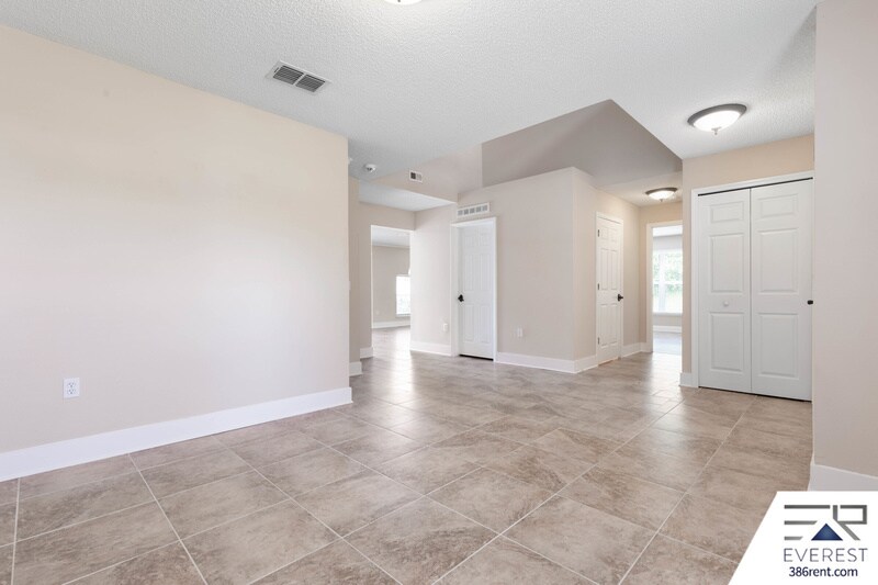 Building Photo - 67 Zinnia Trail