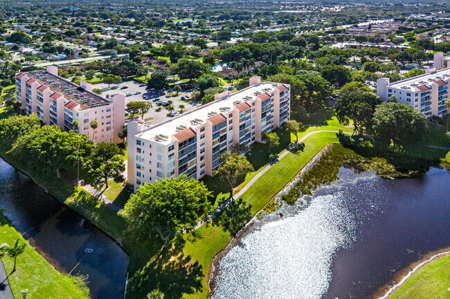 Building Photo - 14575 Bonaire Blvd
