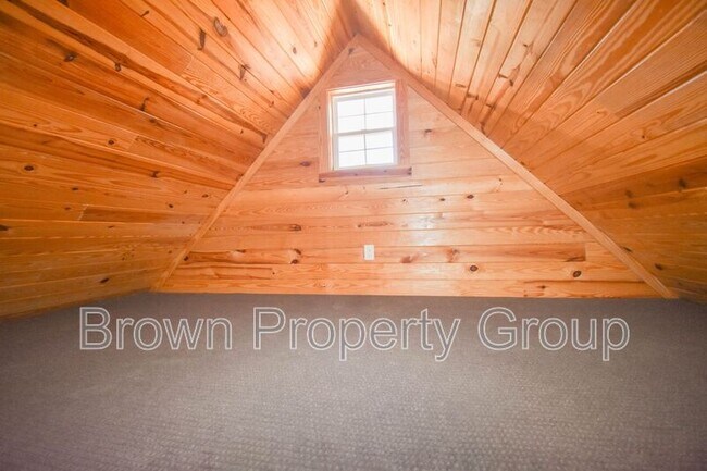 Building Photo - 885 Simmons Rd